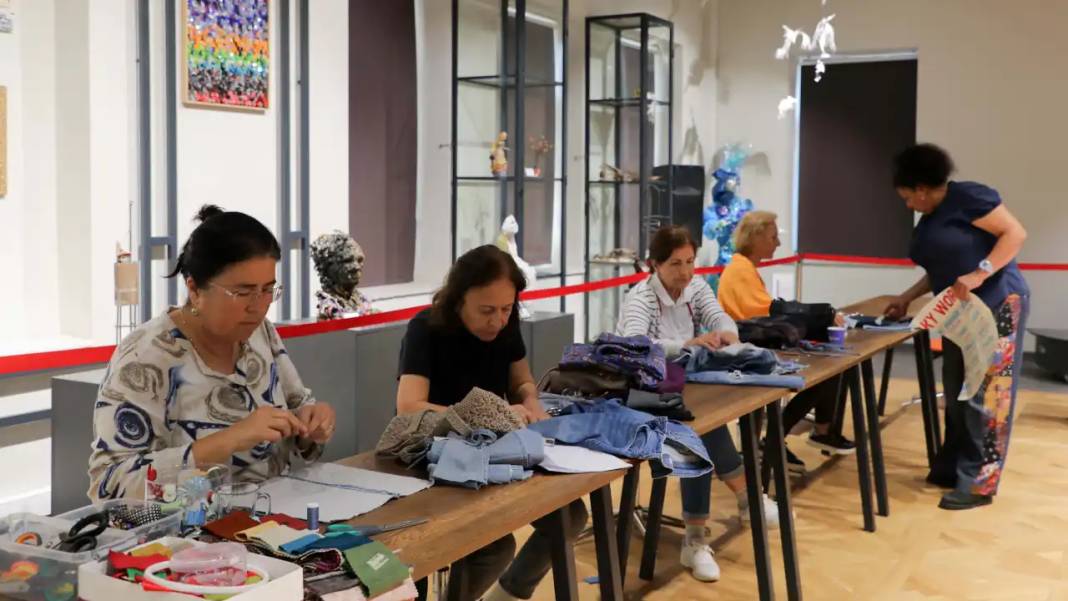 Antalya’da Evdeki Eski Kıyafetler Artık Çöpe Gitmiyor! 3